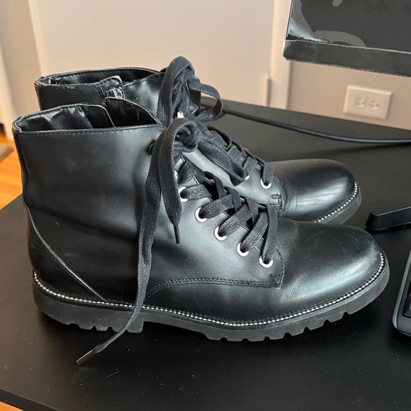 Blondo Weatherproof lace up moto boots size 7 - Picture 9 of 9